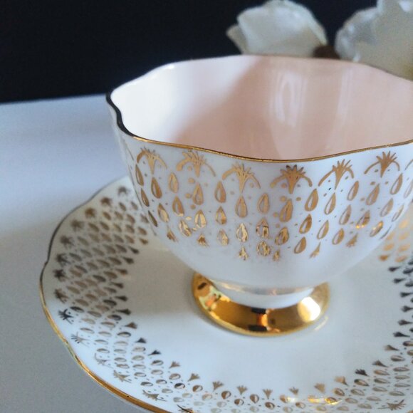 Queen Anne Bone China Tea Cup Pink Gold - Picture 5 of 16